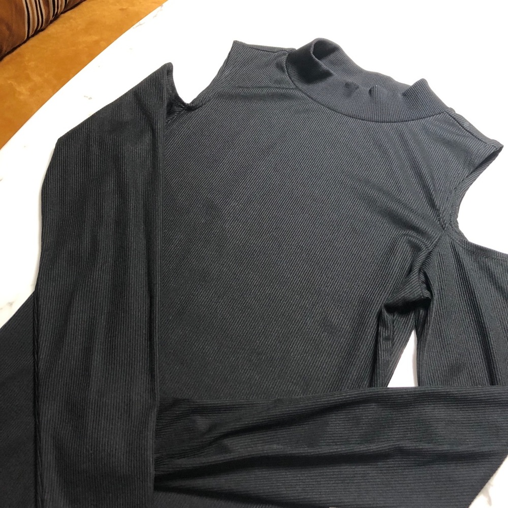Black, ribbed cold shoulder shirt